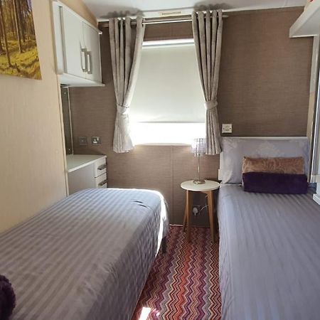 Lodge Seaview Суонидж Екстериор снимка